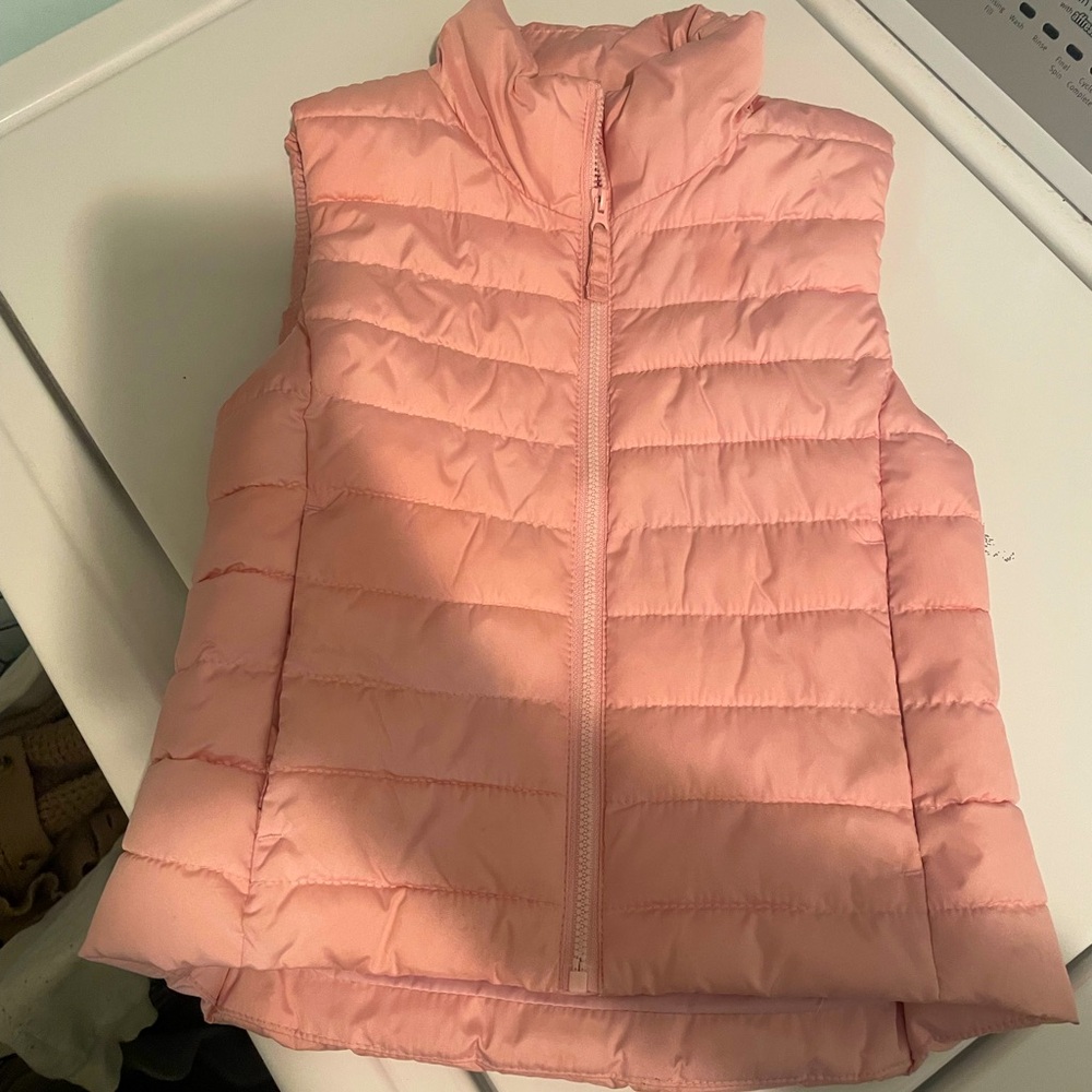 Old Navy girls puffer vest